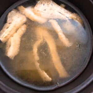 冷凍お揚げとわかめのお味噌汁